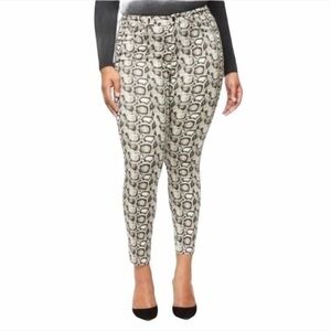 GOOD AMERICAN Good Legs Snake Print High Waist Skinny Jeans